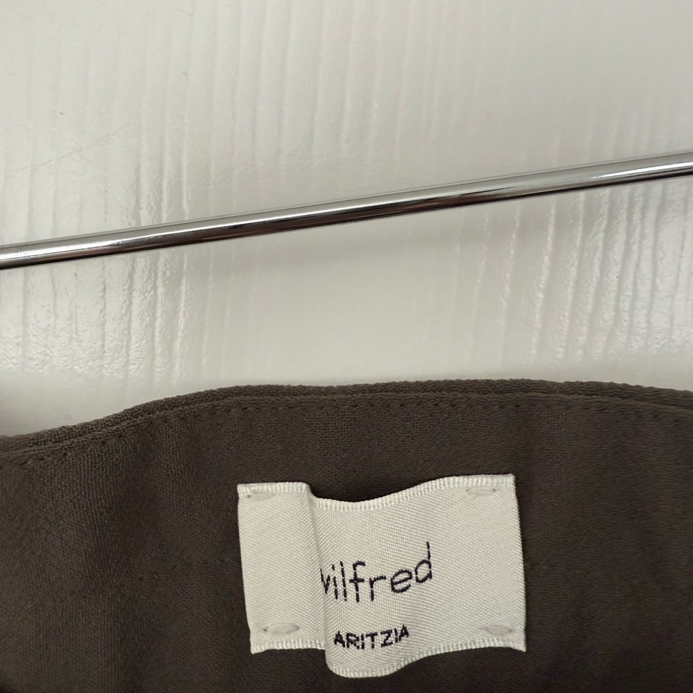 Aritzia Limitless Pant Dark Olive Size 0 EUC - Picture 3 of 7